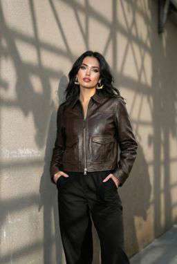 KV Leather - Bus Stop Shelter [VAR:2]